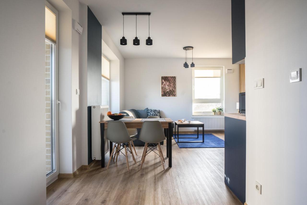 Bizapartments - Modern Flats With Parking Varsovia Exterior foto
