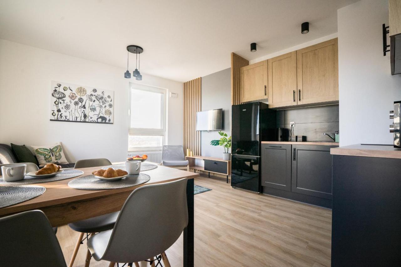 Bizapartments - Modern Flats With Parking Varsovia Exterior foto